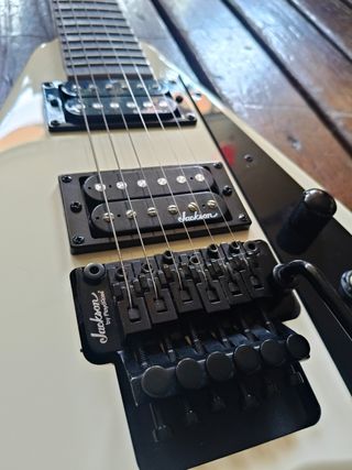 Js32 rr marfil wh guitarra eléctrica