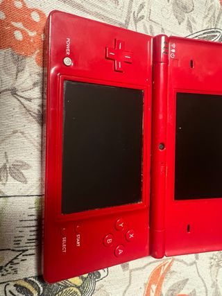 Nintendo 2DS rosso