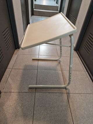 Mesa auxiliar plegable