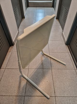 Mesa auxiliar plegable