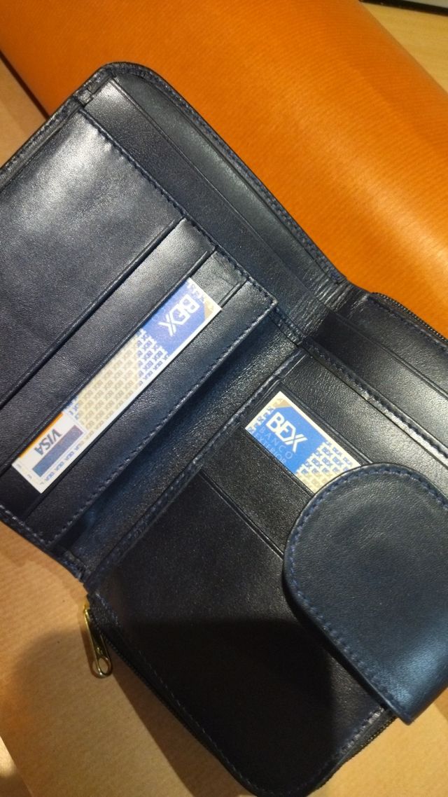 Billetera de piel nueva, color negro