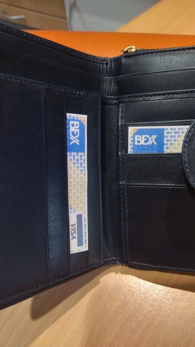 Billetera de piel nueva, color negro