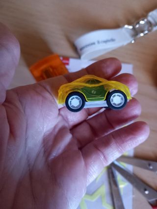 Forbicine, sticker ecc