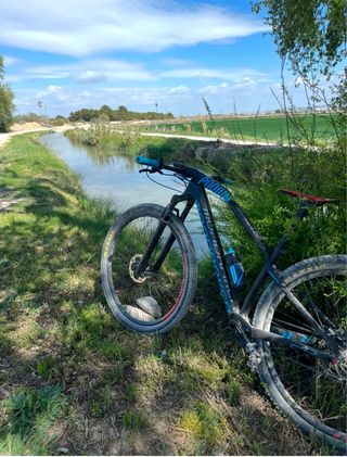 bicicleta de carbono  cambiaria por Ebike