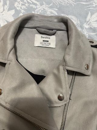 Cazadora biker efecto piel bershka