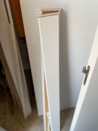 Puerta de madera blanca