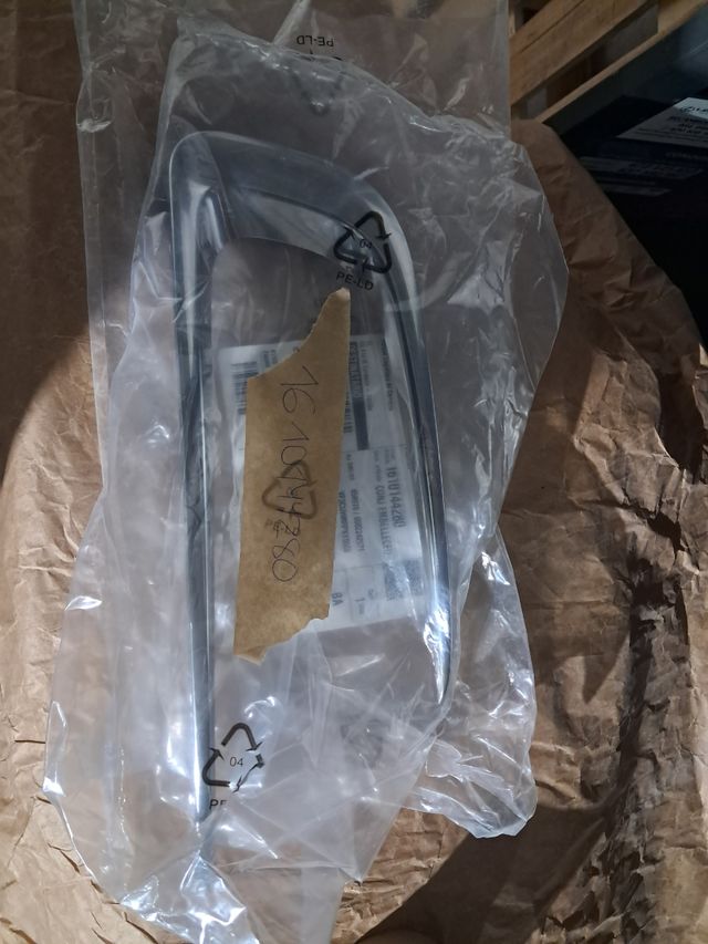 Carcasa antinieblas Peugeot 2008