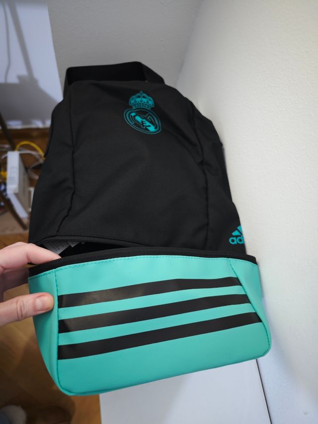 ADIDAS REAL MADRID PORTABOTAS NUEVO
