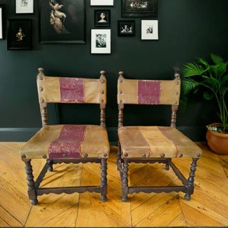 PAREJA DE SILLAS BAJAS