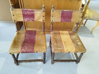 PAREJA DE SILLAS BAJAS