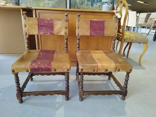 PAREJA DE SILLAS BAJAS