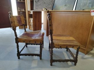 PAREJA DE SILLAS BAJAS