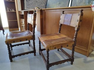 PAREJA DE SILLAS BAJAS