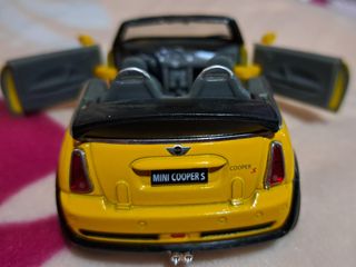 MINI COOPER S ESCALA 1.28 KINSMART