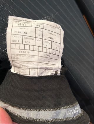 Traje Armani negro / rayas beige