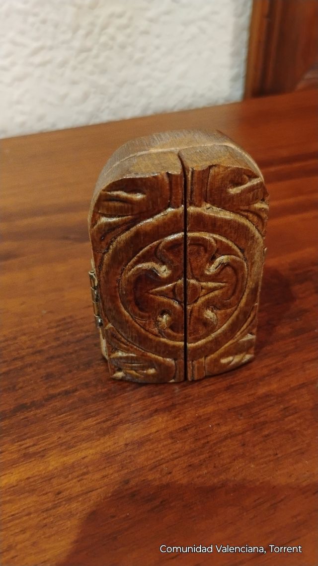 Capilla madera tallada