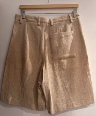 Bermuda confeccionada en tejido de hombre talla 38