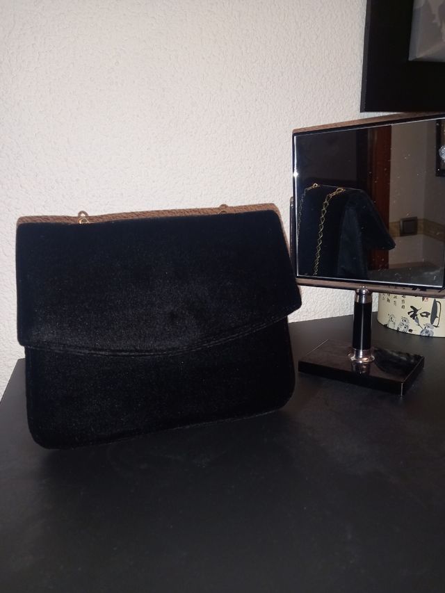 Bolso cartera de terciopelo negro