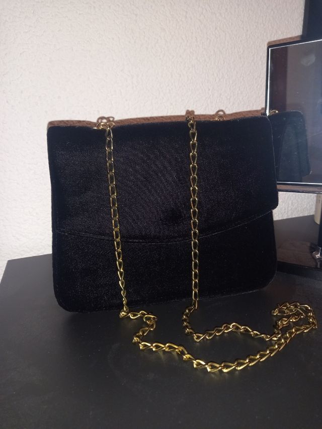 Bolso cartera de terciopelo negro