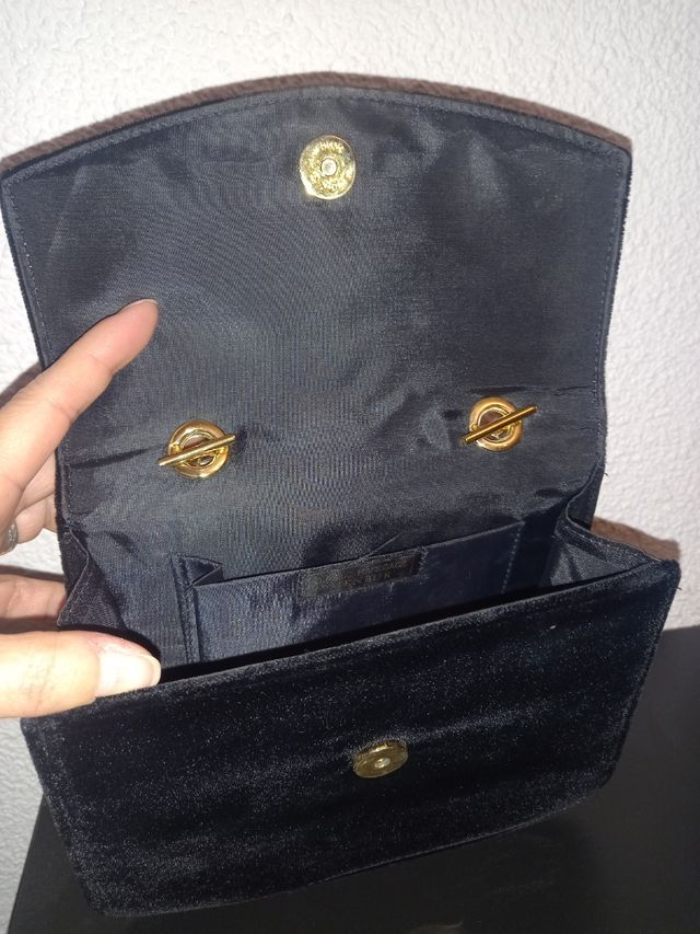 Bolso cartera de terciopelo negro