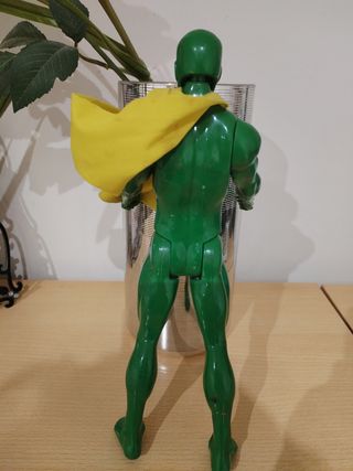 Figura Marvel Titan Hero Vision