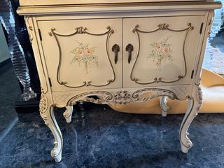 Vitrina expositor Luis XVI