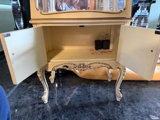 Vitrina expositor Luis XVI