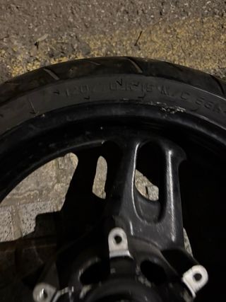 Llanta yamaha Tmax 500