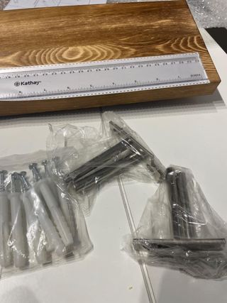 2 Estanterías flotante de madera con toallero