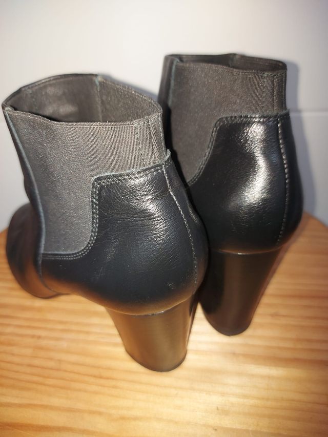 Botines Geox de piel