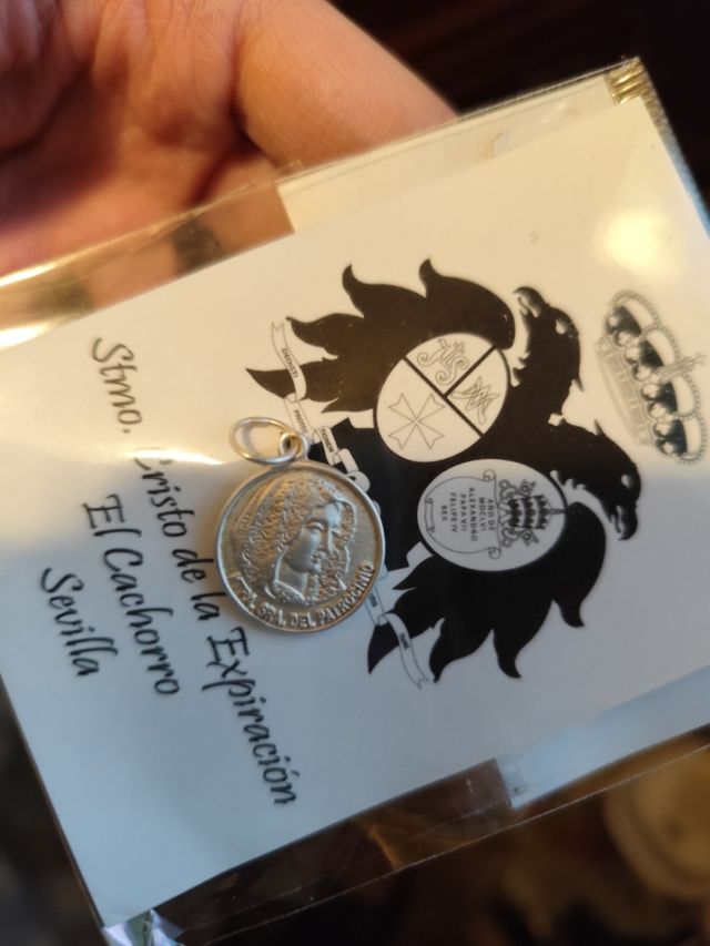 Virgen del Patrocinio en plata