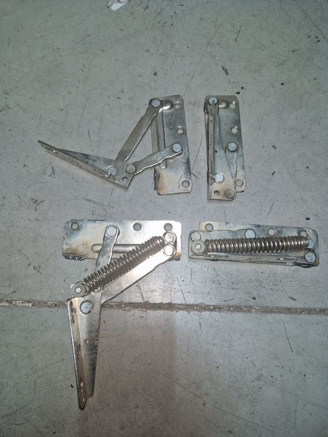 Bisagra escuadra camper mueble cama