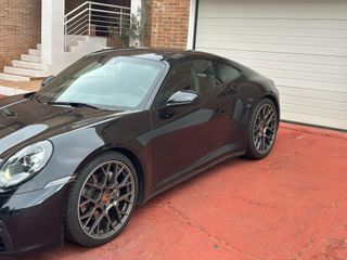 PORSCHE 911 Carrera