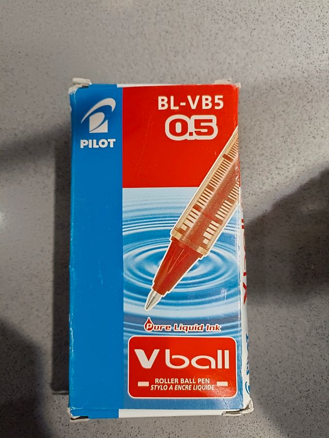 Caja de bolígrafos Pilot rojo