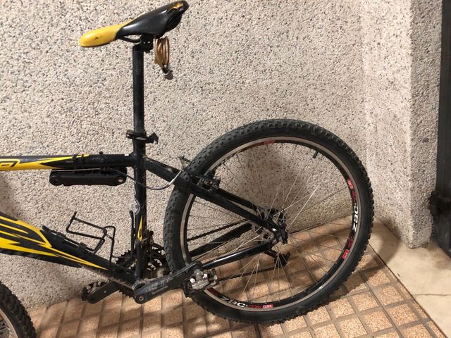 Bicicleta mountain bike