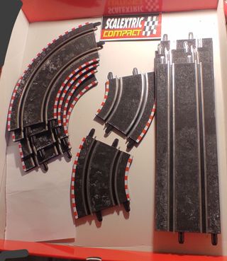 Scalextric Compact. Pack 4x2x4 pistas