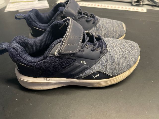 Scarpe puma da bambino taglia 29