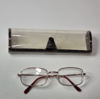 Montura de gafas doradas