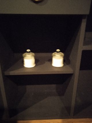 Mueble salón negro mate.