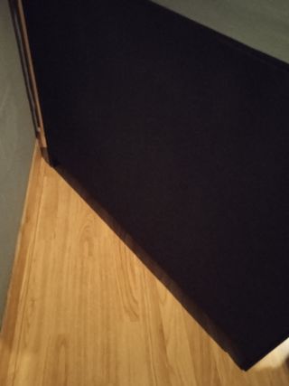 Mueble salón negro mate.