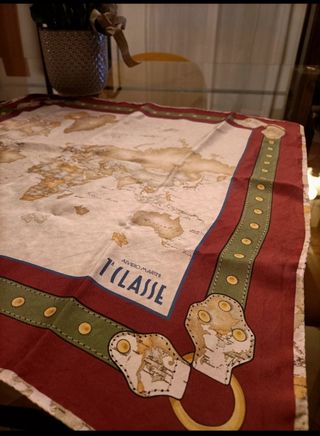 Foulard in seta Alviero Martini