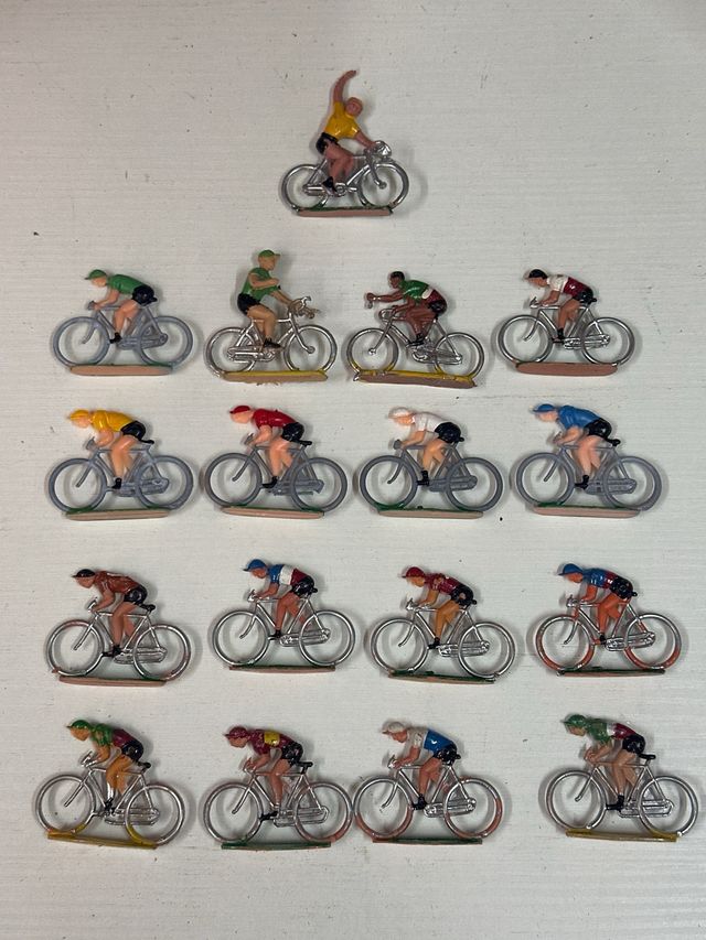 Figura ciclista Sotorres vintage