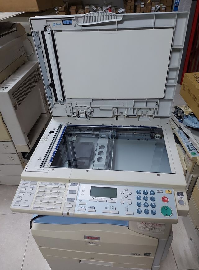 Copiadora ricoh aficio mp171spf