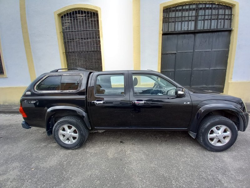 Isuzu D-Max LS 2010 - foto 1