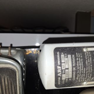 Maquina de coser ALFA con pedal motor