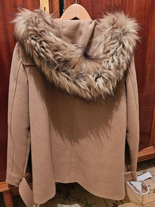 Parka, trenka Stradivarius Talla S. Muy buen estad