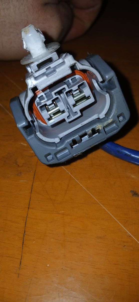 Columna dirección toyota auris