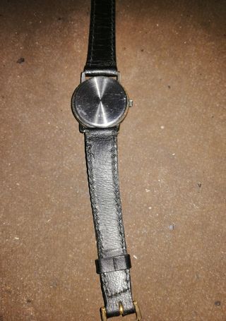 RELOJ