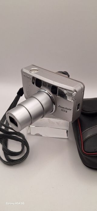 Camara analógica Fujifilm zoom date 115s