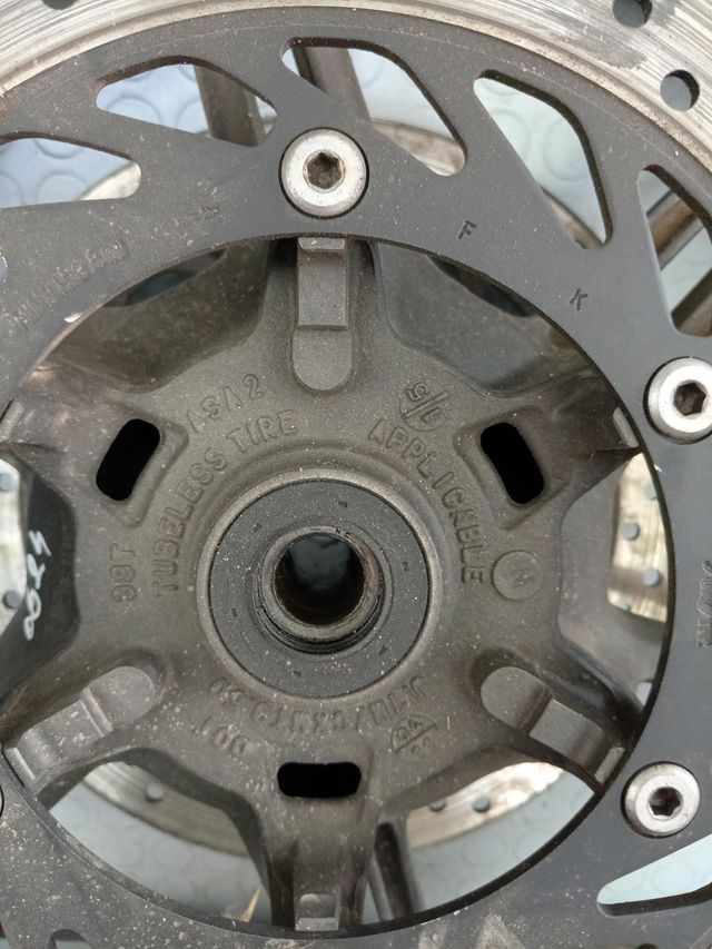 Cerchio ruota anteriore honda cbf 600